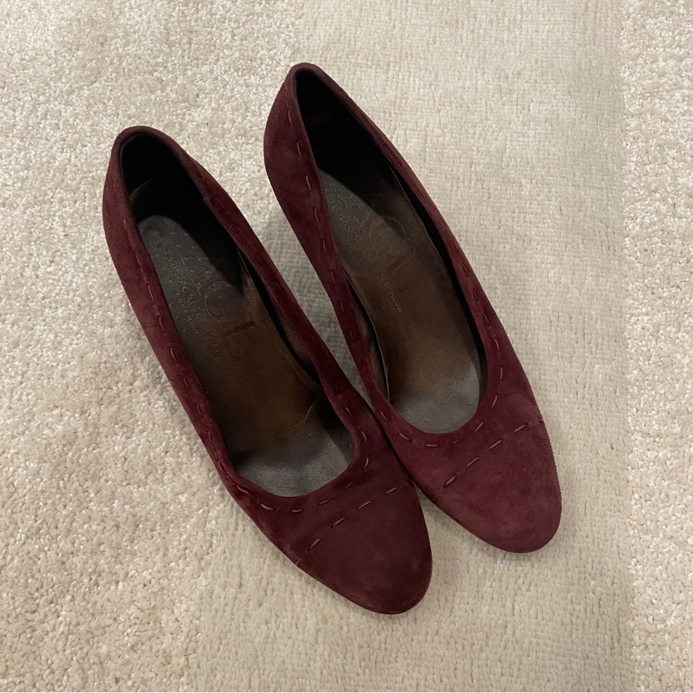 AGL Women's Burgundy Sisley Suede Almond Toe Pump Size 40/US 10